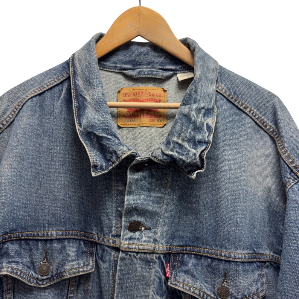 Levi's Men's 5XL Blue Medium Wash Denim Type 3 Outdoor Trucker Jean Jacket 07158